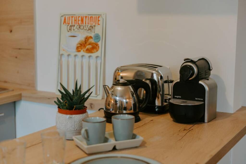 Les Berges Du Roubion Studio Cosy Et Moderne Montelimar Bagian luar foto